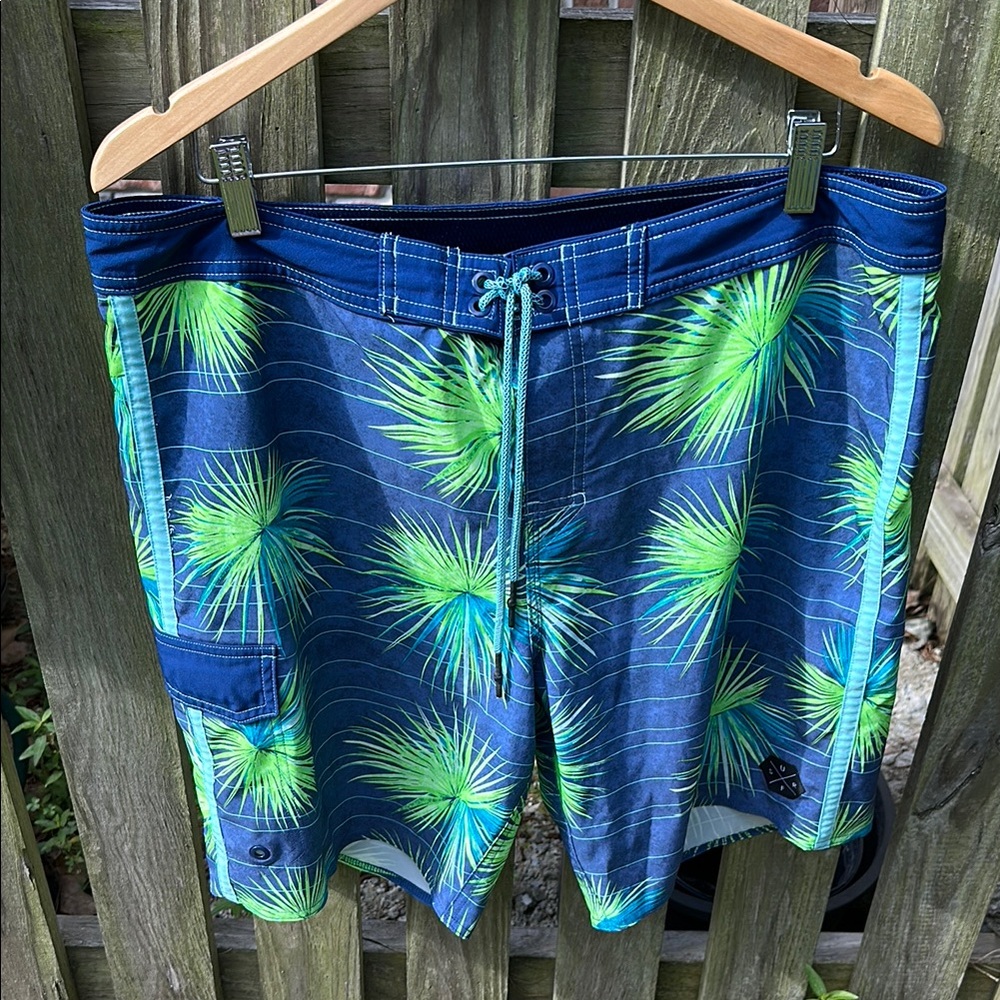 BOARD SHORT BUNDLE•Maui and Sons:B-Split:George•Size 36 - Picture 10 of 16